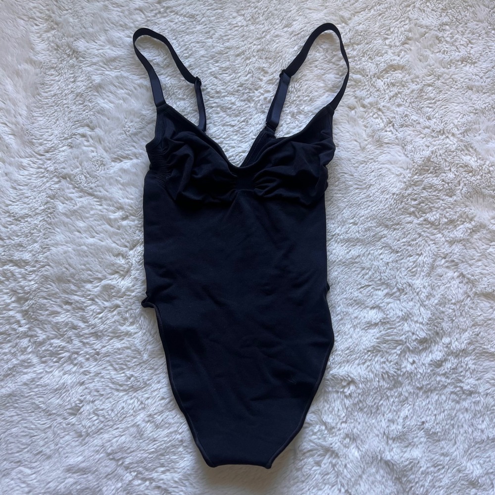 Skims Sculpting Snaps Bodysuit Onyx Black Ruched V-Neck Small Shapewear Thong RN